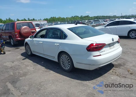 2017 Volkswagen Passat 1.8T Se z USA, uszkodzony, nr VIN 1VWBT7A38HC019341